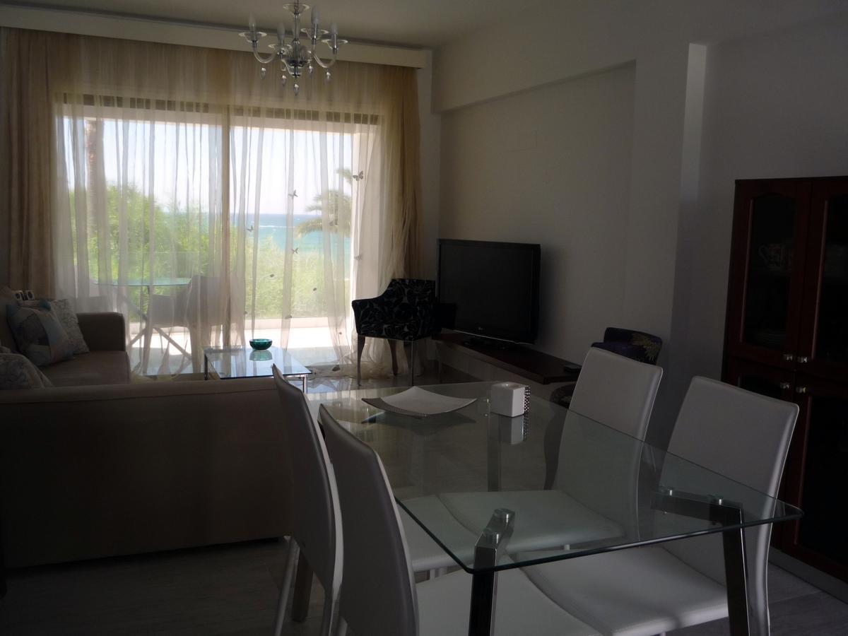 Sandy Beach Apartment 13 Oroklini Eksteriør bilde